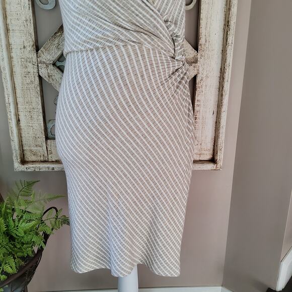 Bailey 44 Women's Sleeveless Faux Wrap Surplice Tiva Mini Dress in Linen & White - Picture 5 of 15